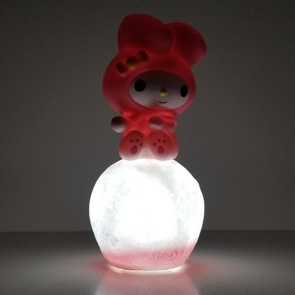 Melody Night light or cake toper 5" Tall by 2 1/2' aprox with Battery - Picture 3 of 14